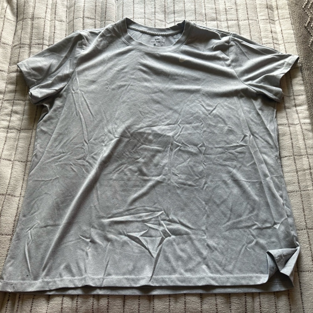 XXL Nike dri-fit shirt